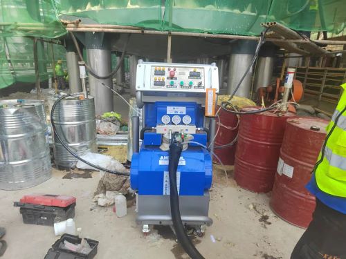 聚氨酯噴涂機